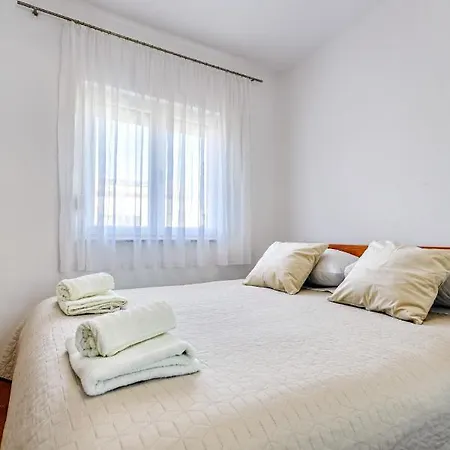 Comfort Holiday - With Parking And Balcony * ザダル