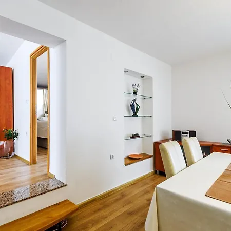 アパート Comfort Holiday - With Parking And Balcony